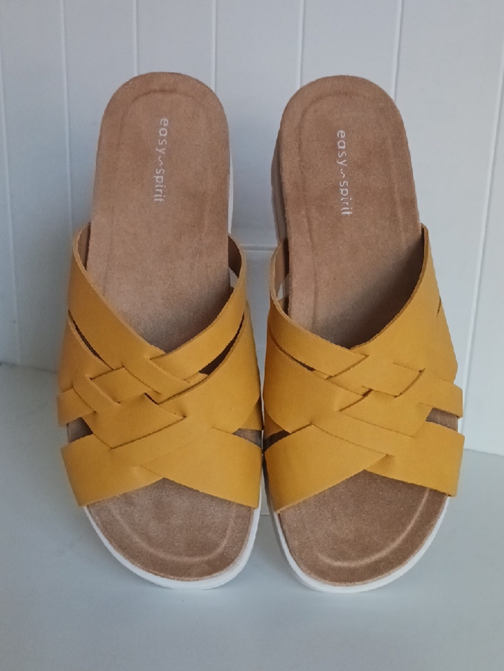 EASY SPIRIT Mustard New Slides.